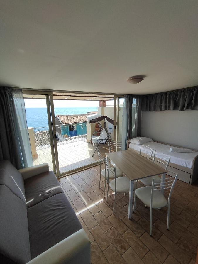 Sicily Travel Apartment'S 4 Giardini-Naxos Exterior foto