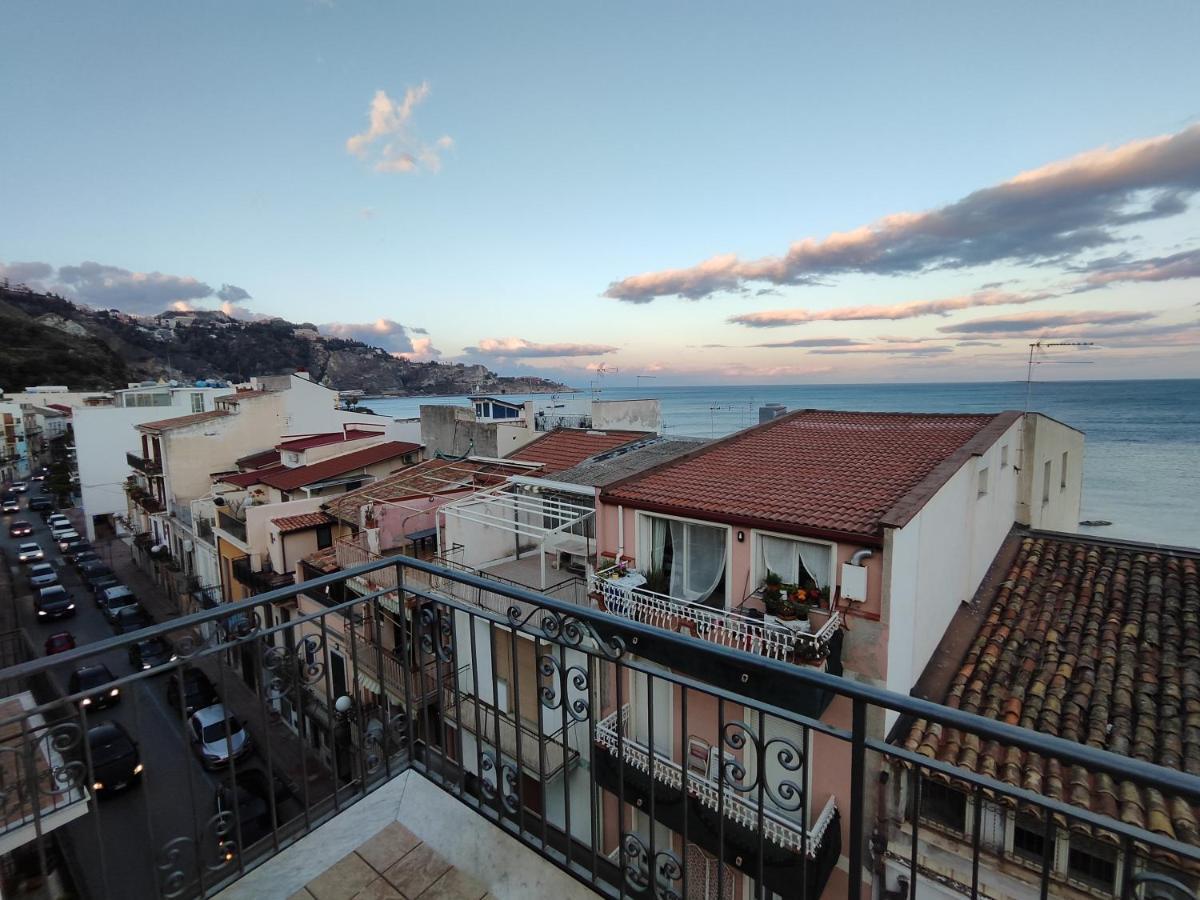 Sicily Travel Apartment'S 4 Giardini-Naxos Exterior foto