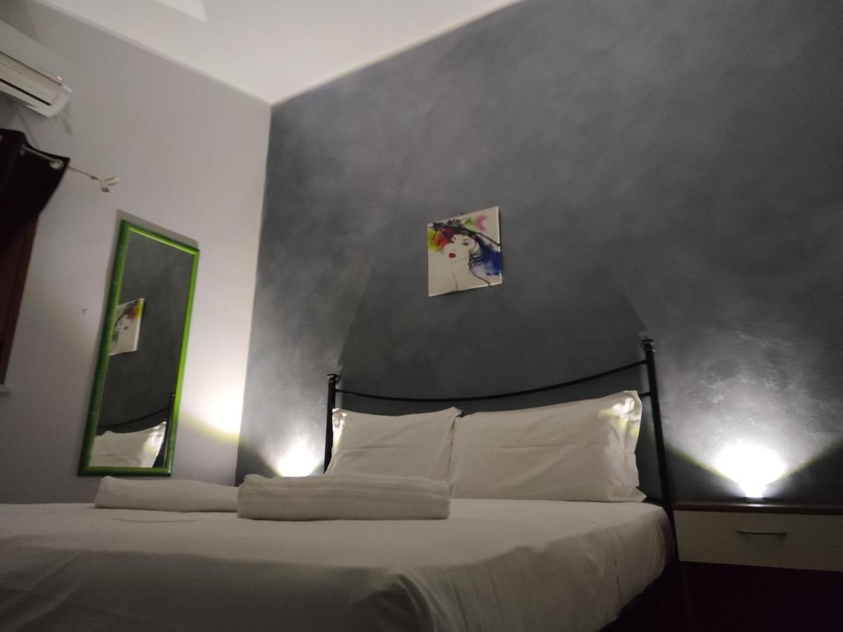 Sicily Travel Apartment'S 4 Giardini-Naxos Exterior foto